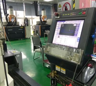 坚守模具行业十年，六千月薪背后的坚守与困境